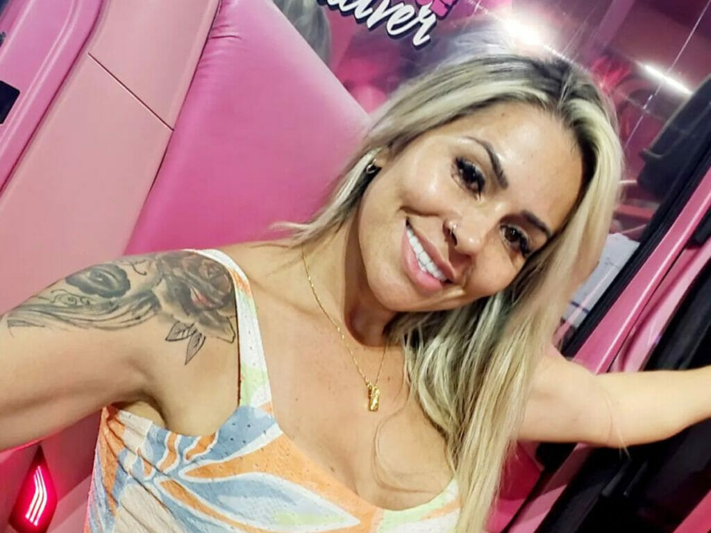 Sheila Bellaver Caminhoneira (passa p/ lado) : r/CelebsBR